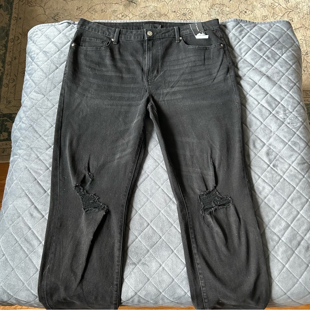 Mens Slim fit black ripped jeans size 36x30 - NWT